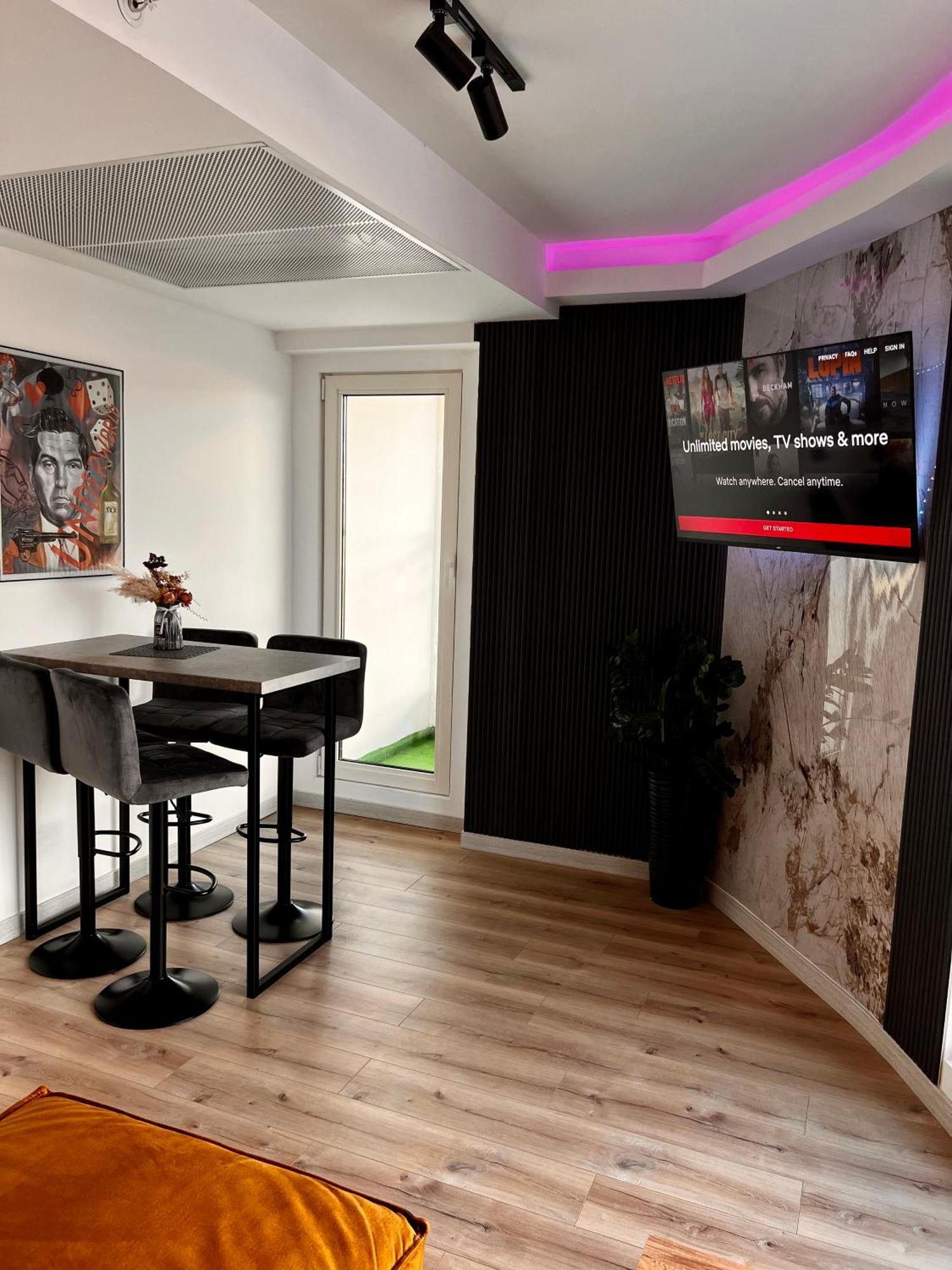Alfred Sky Smart Apartment 29Th Spa Included Skopje Exterior foto